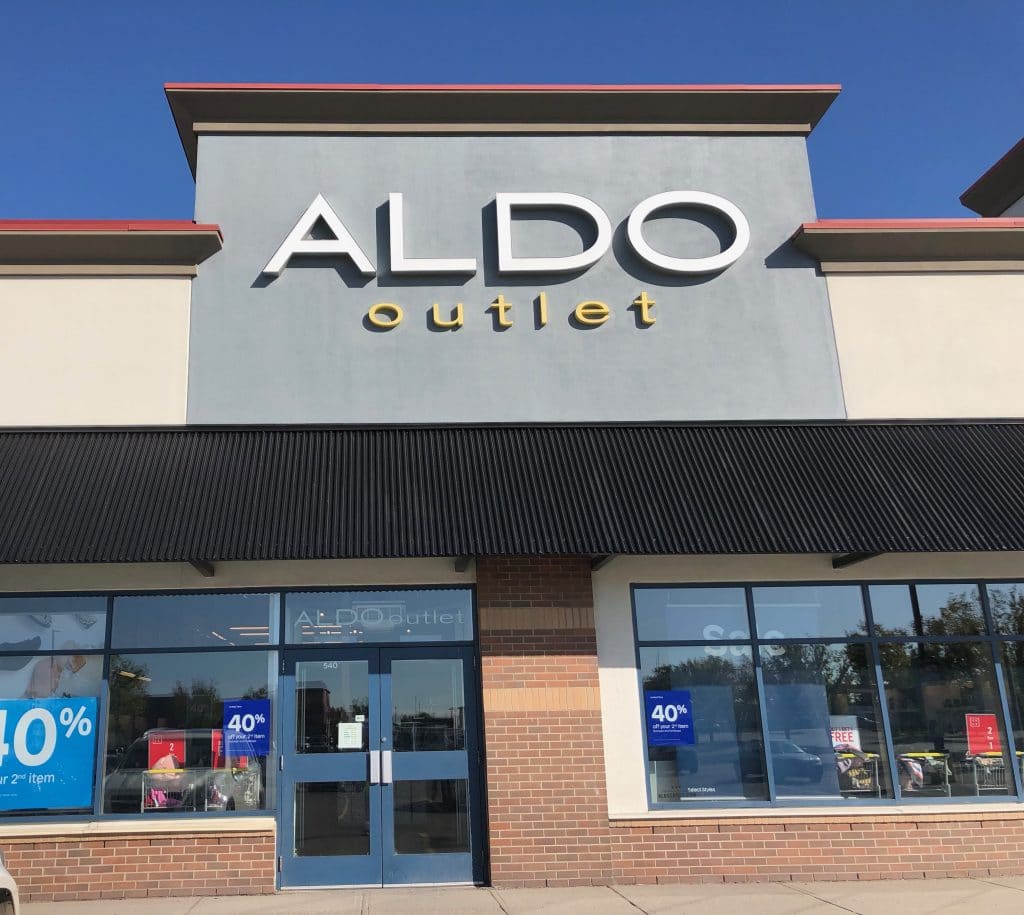 ALDO Outlet Exterior painting