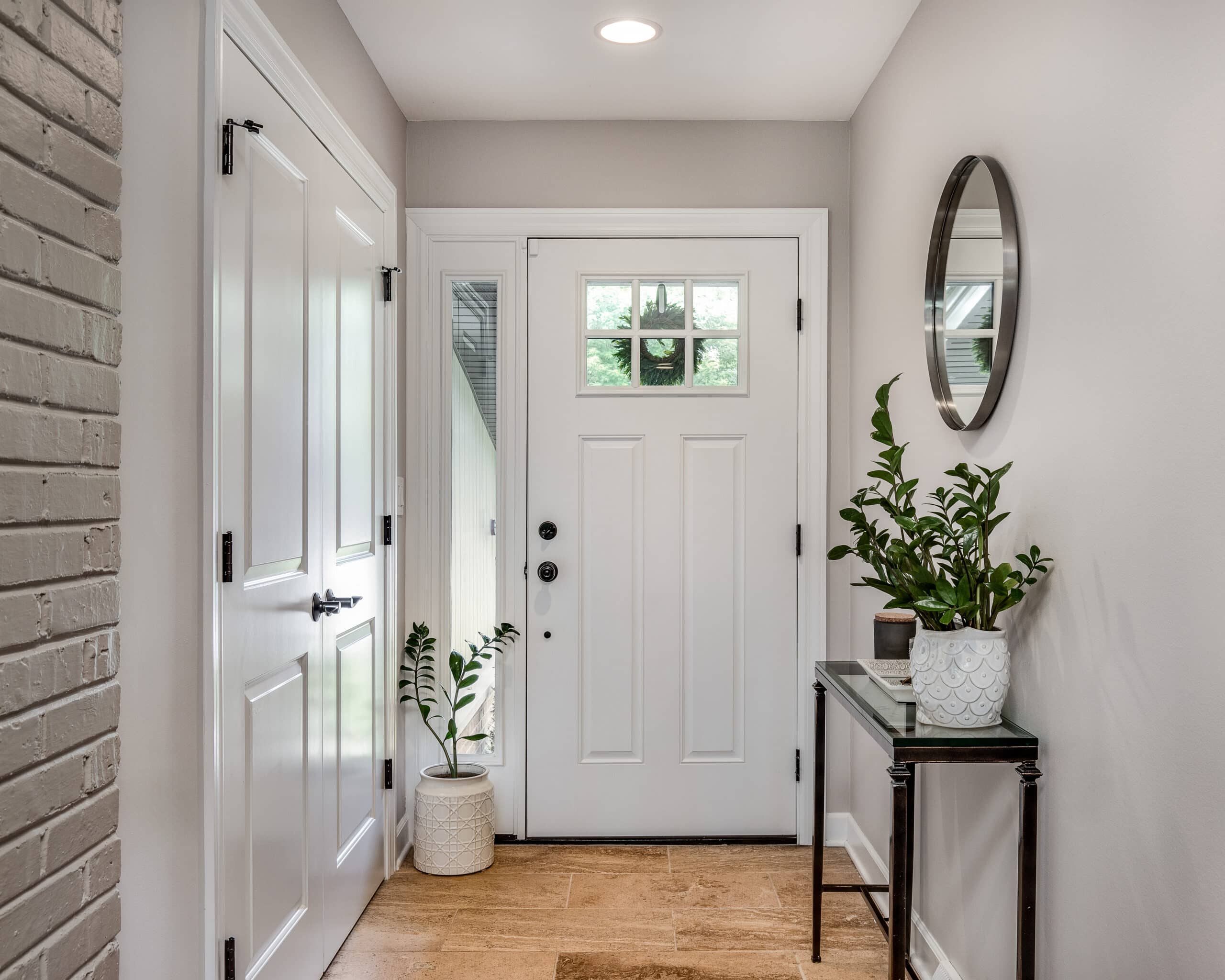 how to choose foyer paint color